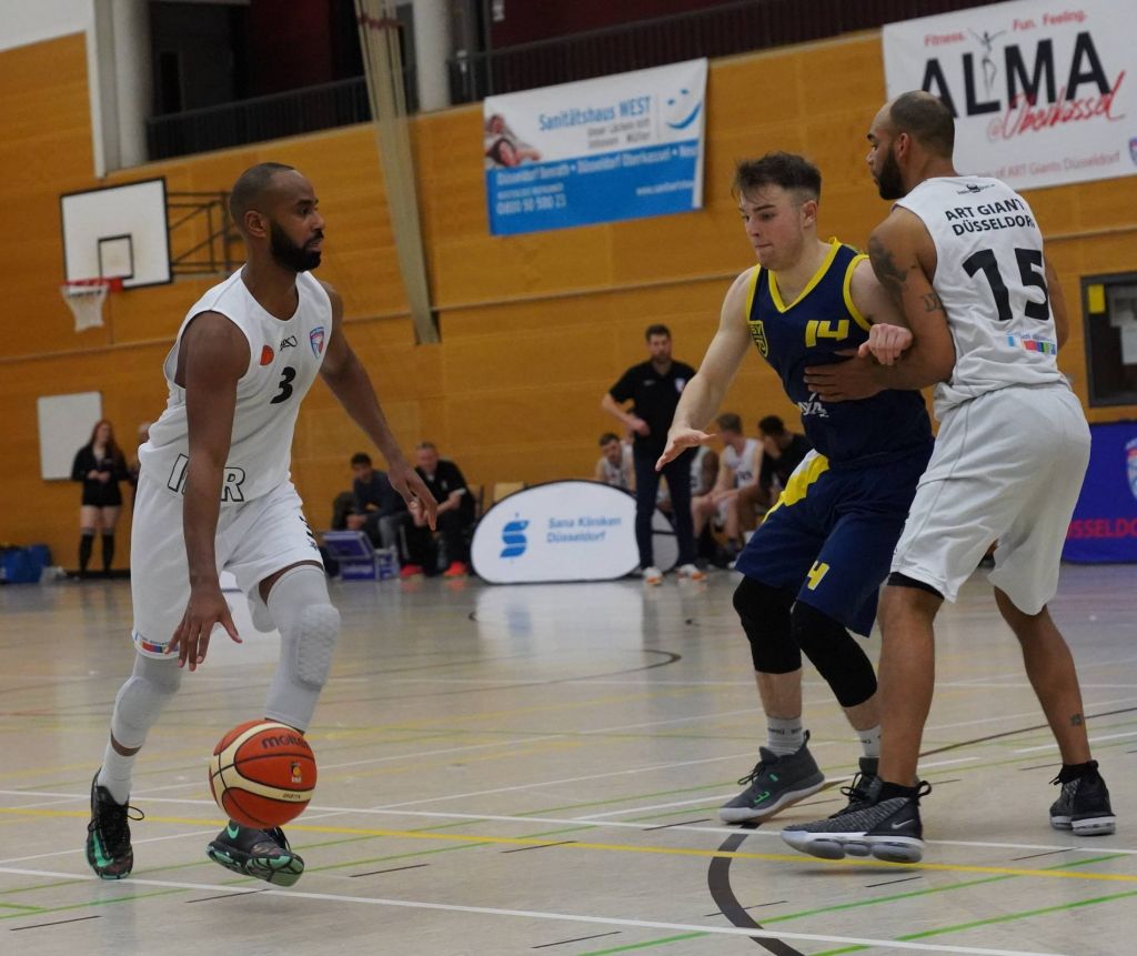 Regio Basketball: ARTGiants Düsseldorf vs SV Hagen-Haspe 90:63 06.11.2019